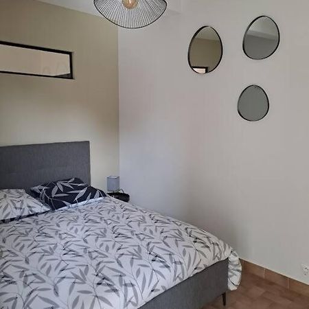 Apartament Chez Beatrice Saint-Jouan-des-Guérets Zewnętrze zdjęcie