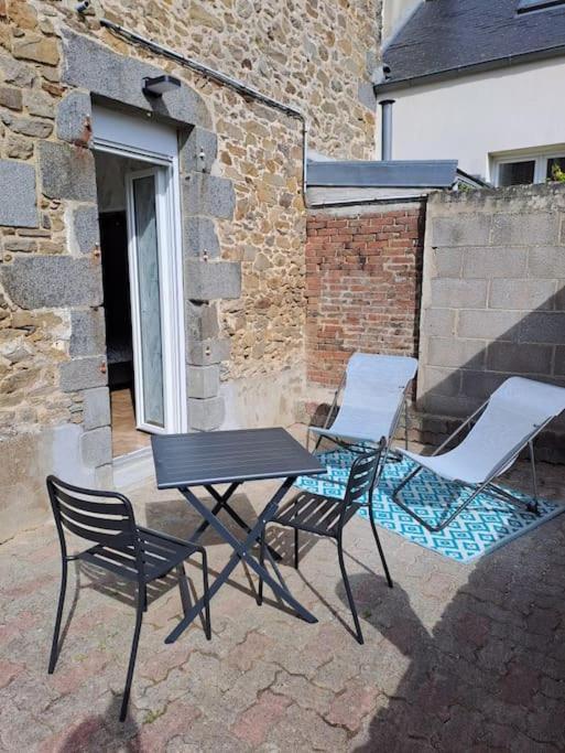 Apartament Chez Beatrice Saint-Jouan-des-Guérets Zewnętrze zdjęcie