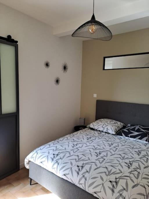 Apartament Chez Beatrice Saint-Jouan-des-Guérets Zewnętrze zdjęcie
